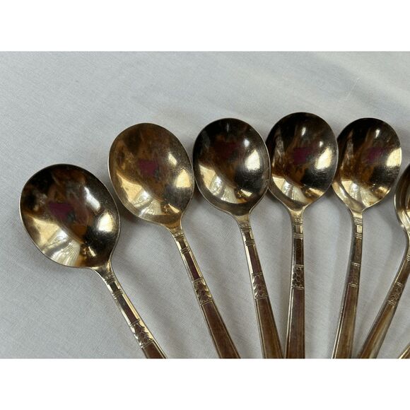Vintage WM A. Rogers Oneida Silver Soup/Dessert Spoon Lot of 12 - Picture 6 of 8
